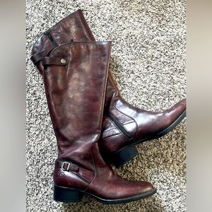 Born leather riding boot